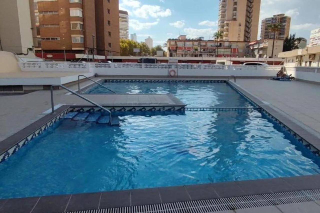 Los Caballos Vip Playa Levante Benidorm Exterior photo